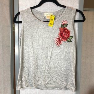 NWT Girls Tilly’s gray tank w/ floral detail